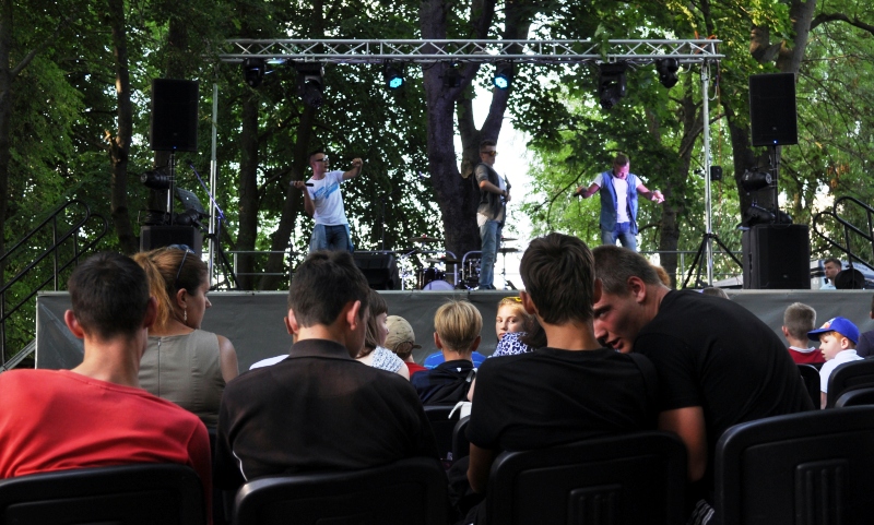 Активные и талантливые – в Ушаково отметили День молодежи