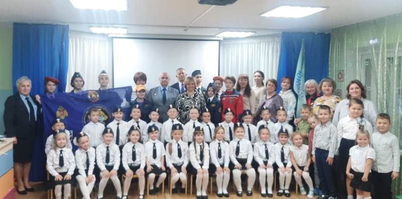 Отряд «Юные пилоты» из детского сада «Сказка», что в поселке Моргуново, отпраздновал своей первый юбилей