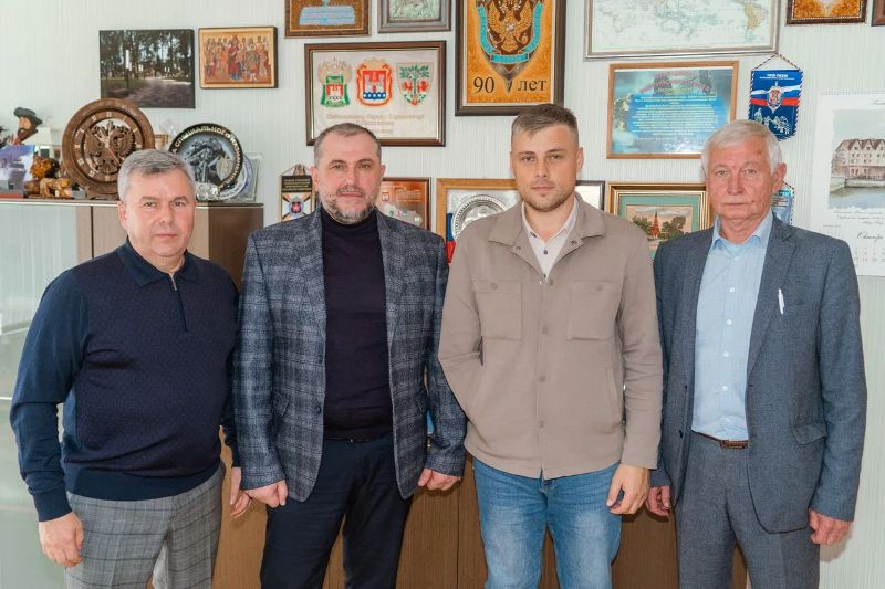 В рамках реализации программы «Герои 39» её участники пообщались с руководителями Гурьевского округа