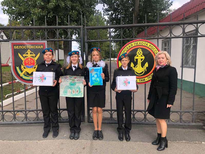Ребята из васильковской школы отправили на Донбасс письма и посылки