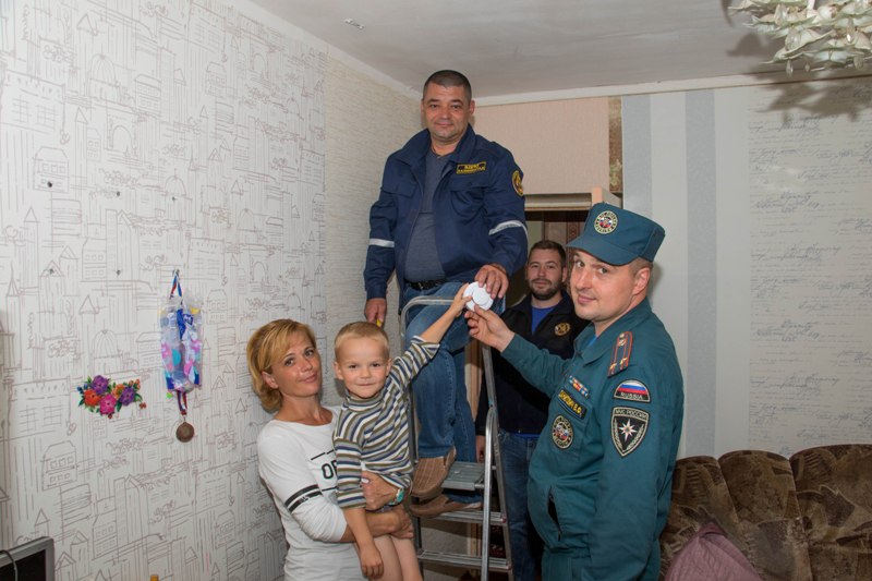 В Гурьевском округе стартовала социальная акция «Пожарный извещатель в каждый дом и в каждую квартиру»