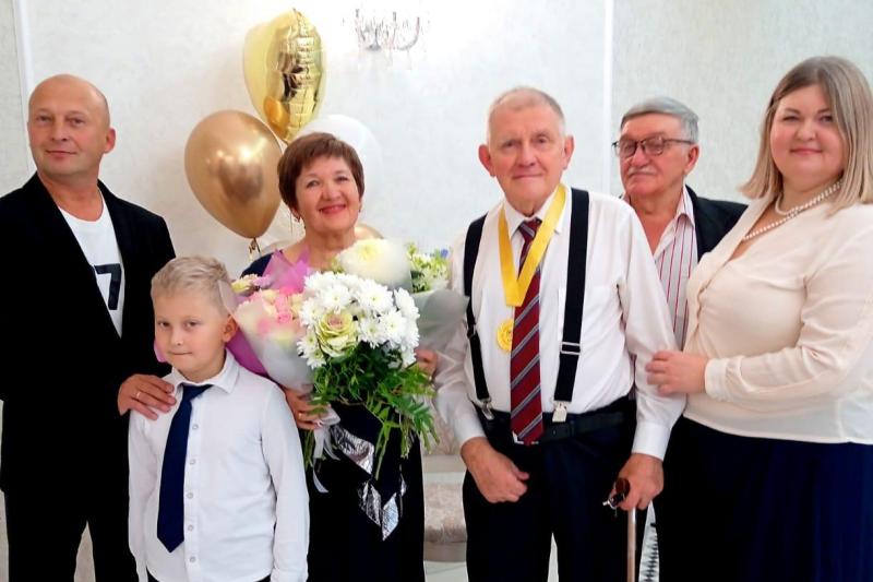 В атмосфере любви и тепла