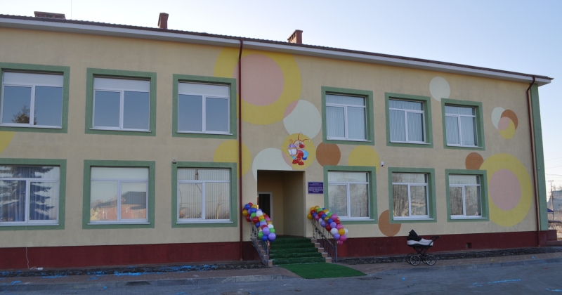 В пос. Малое Луговое после реконструкции открыли детский сад «Светлячок»