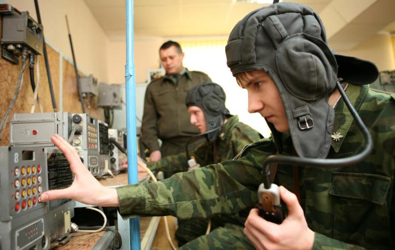 Гурьевским школьникам рассказали о престижных военных профессиях