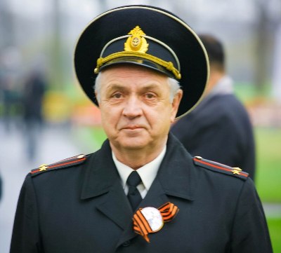 По жизни с честью и мужеством