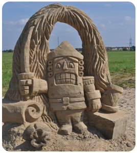открылся второй международный фестиваль песчаной скульптуры "Песок говорит…"