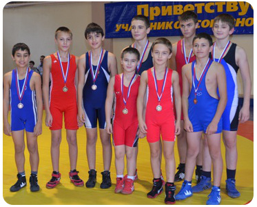 У воспитанников тренеров Ходжаевых в копилке наград стало еще больше медалей различного достоинства