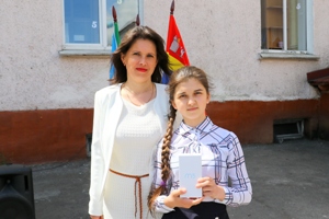 Настя ШКИНЦОВА, восьмиклассница, круглая отличница с первого класса
