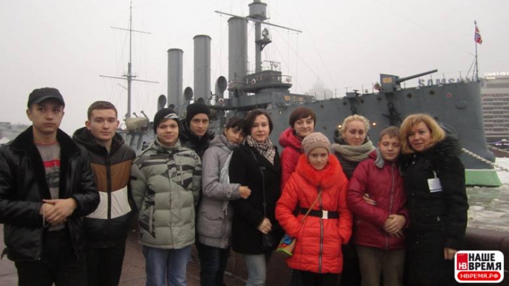 Для учащихся васильковской школы, членов волонтерского отряда «Искра» самым лучшим новогодним подарком стало посещение Санкт-Петербурга