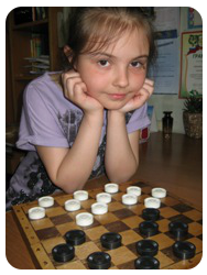 В свои девять лет гурьевчанка Полина АВИЛОВА уверенно штурмует спортивные вершины
