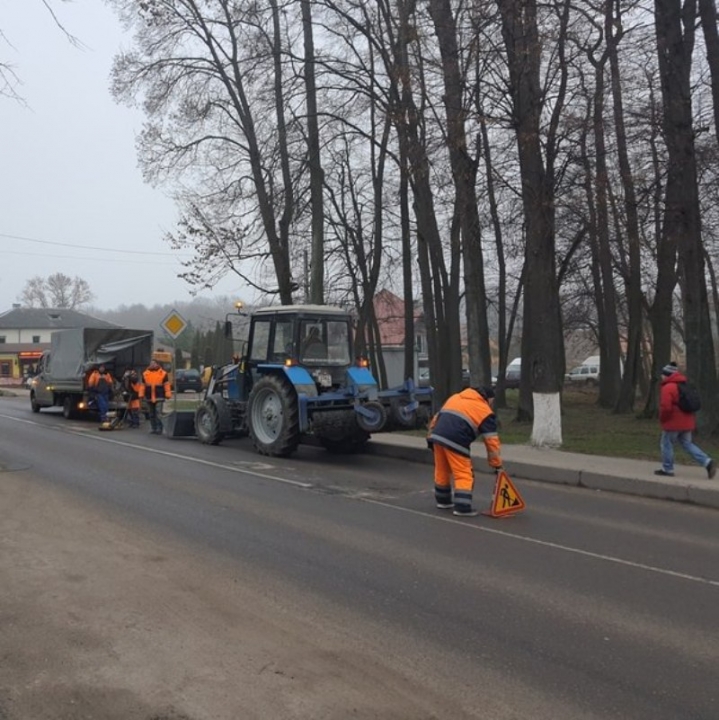 В Гурьевске на улице Ленина специалисты провели ямочный ремонт дороги