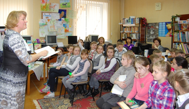 - 24 марта, в день открытия Всероссийской недели книг для детей и юношества, в гости к юным читателям гурьевской детской библиотеки приехала калининградская писательница Ирина Моткова.