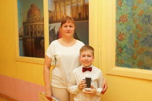 Кирилл НИКИФОРОВ с мамой Анной