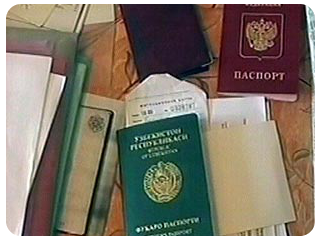 Мировые судьи гурьевского района постоянно рассматривают дела о незаконном "продлении" гастарбайтерами срока своего пребывания в России с помощью поддельных документов.