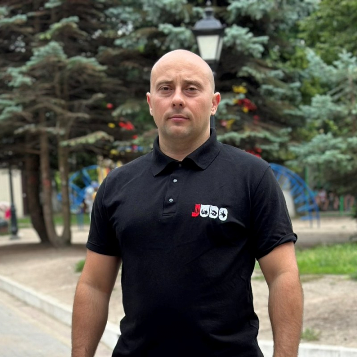 Дмитрий АЗАРОВ, тренер по самбо и дзюдо