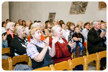 Под сводами Новоапостольской церкви снова звучала чудесная музыка