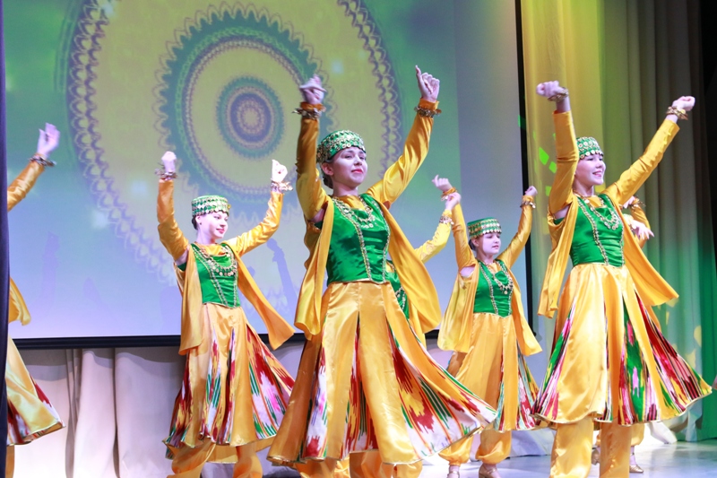В День народного единства в Центре культуры и досуга состоялся праздничный концерт «В единстве народов – сила России»