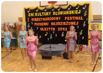 Гурьевская гимназия не первый год участвует в международном проекте "Диалог", в рамках которого налажено тесное сотрудничество и обмен опытом с учебными заведениями Польши. 