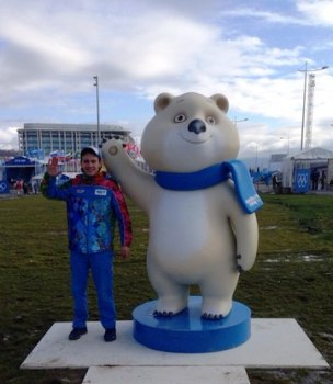 Привет из Сочи передает своим землякам гурьевчанин Андрей Мануляк, которому посчастливилось оказаться в числе 25 тысяч волонтеров, задействованных в проведении Зимних Олимпийских игр