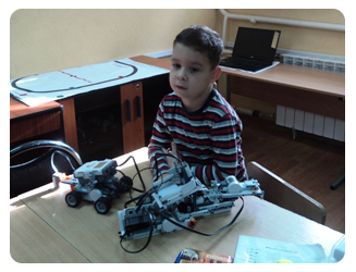 Самому младшему изобретателю роботов Кириллу Долгову всего 7 лет