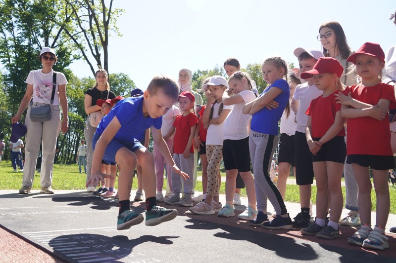 230 дошколят из 12 детсадов Гурьевского округа сдавали спортивные нормативы