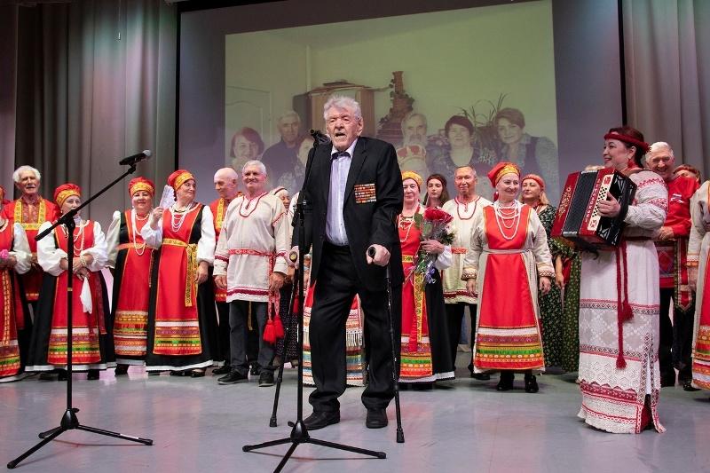 В Центре культуры Гурьевска прошел концерт хора ветеранов войны и труда «Здравица»