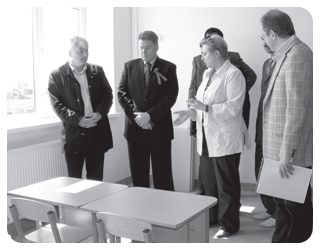 Инспекция во главе с губернатором проверила строительство школы в Большом Исаково