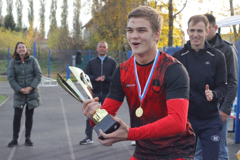 29 октября на стадионе в поселке Константиновка прошел турнир по мини-футболу