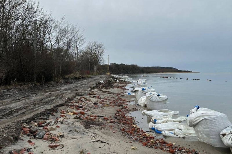 В Калининградском заливе в районе поселка Ушаково произошло загрязнение